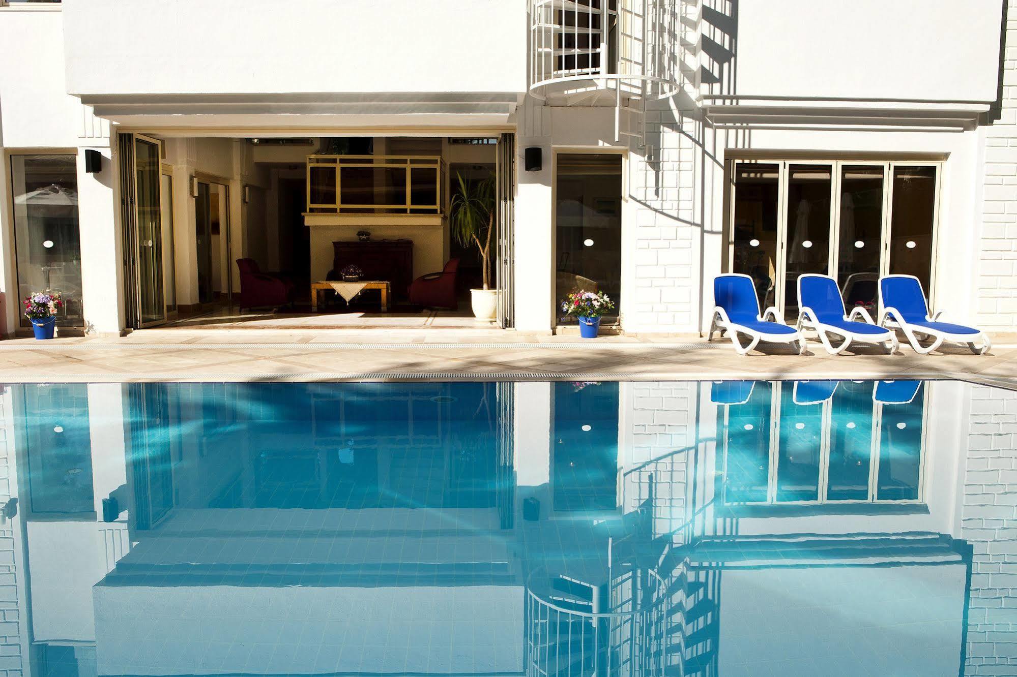 Villa Adora Beach Side Bagian luar foto